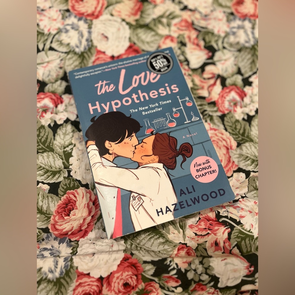 the love hypothesis by ali hazelwood paperback edition